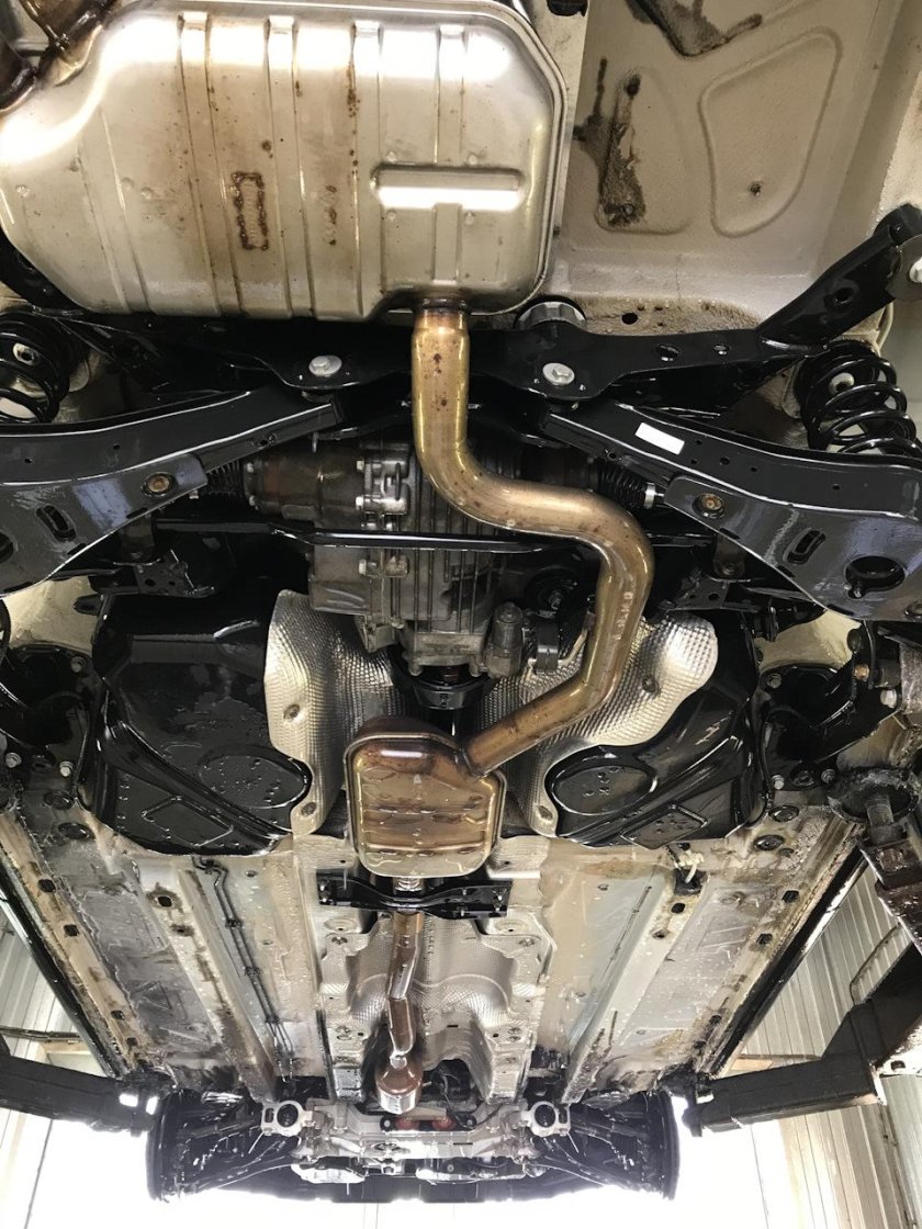 Volkswagen Tiguan 2021 днище