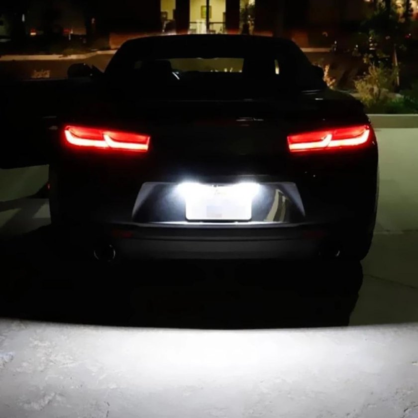 Шевроле Камаро задние фары