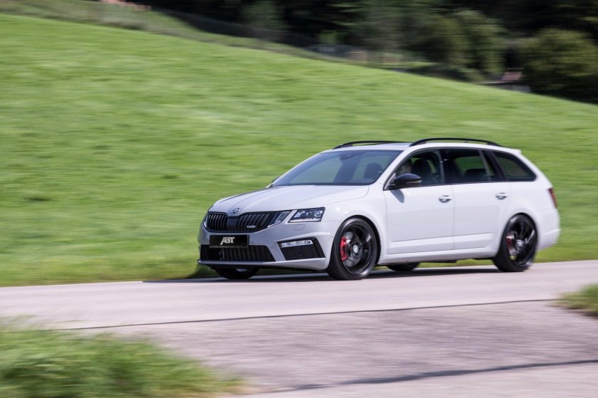 Skoda Octavia RS универсал 2023