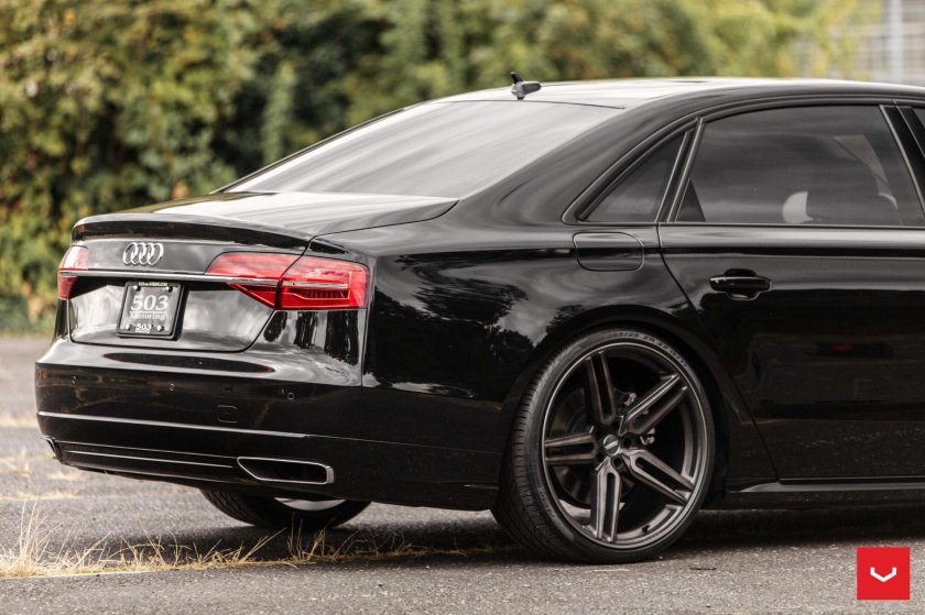 Audi a8 d4 r22