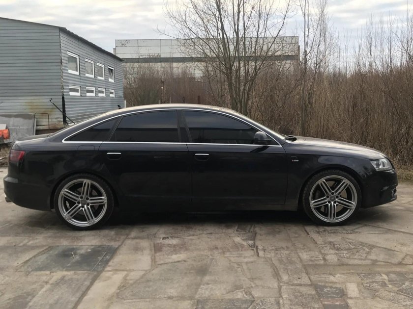Audi a8 d5 r18