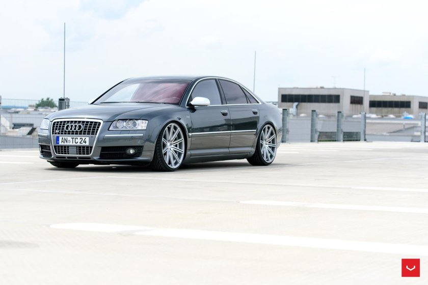 Audi s8 d3