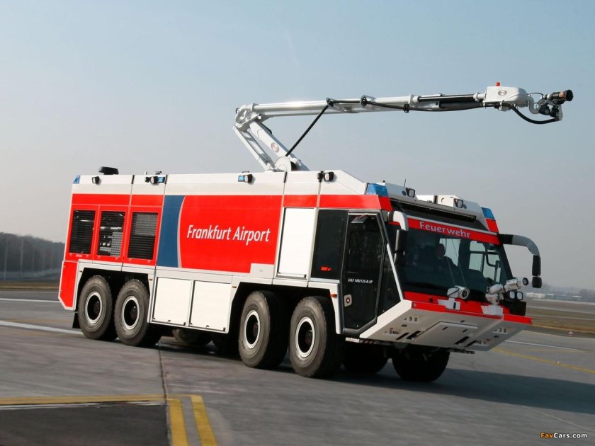 Аэродромная пожарная машина Аэродромная пожарная машина