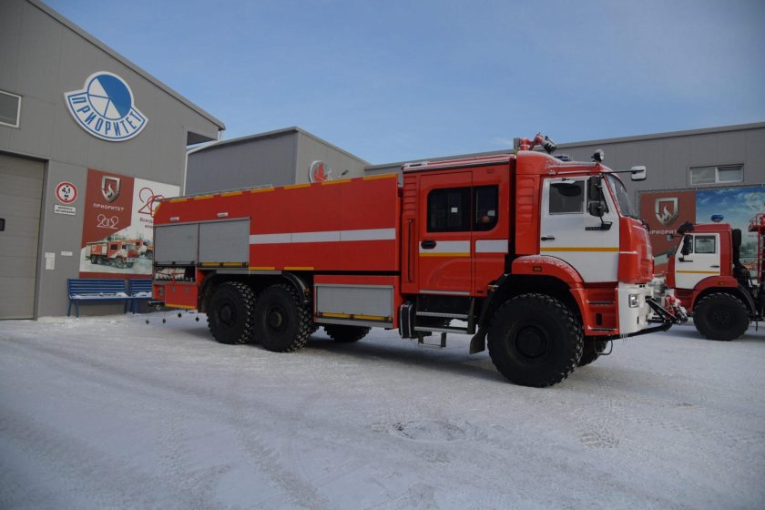 Аэродромный пожарный автомобиль АА 15/60-100