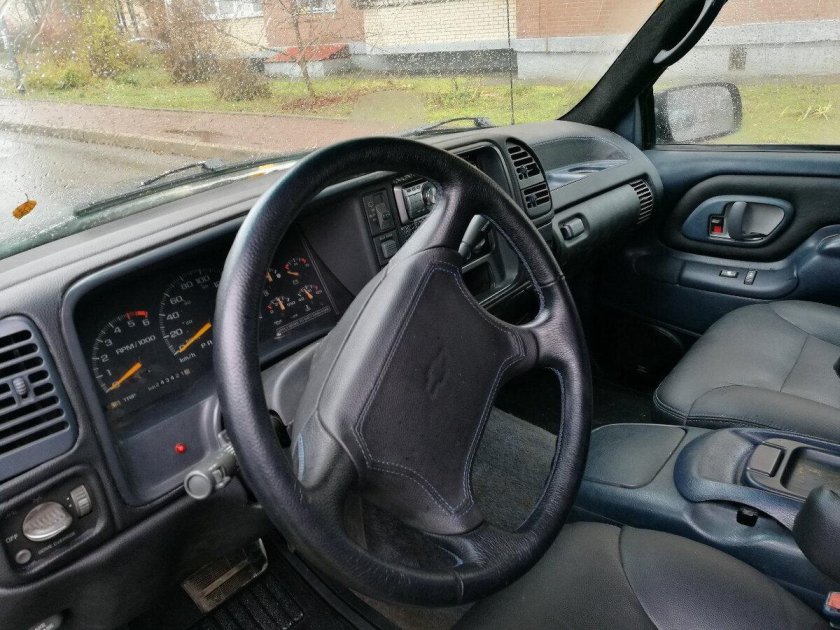 Chevrolet Tahoe 1997 салон