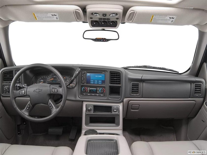 Шевроле Субурбан 2005