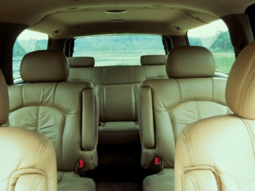 Chevrolet Suburban 2000