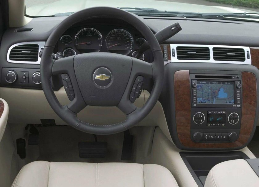 Chevrolet Suburban 2007 салон