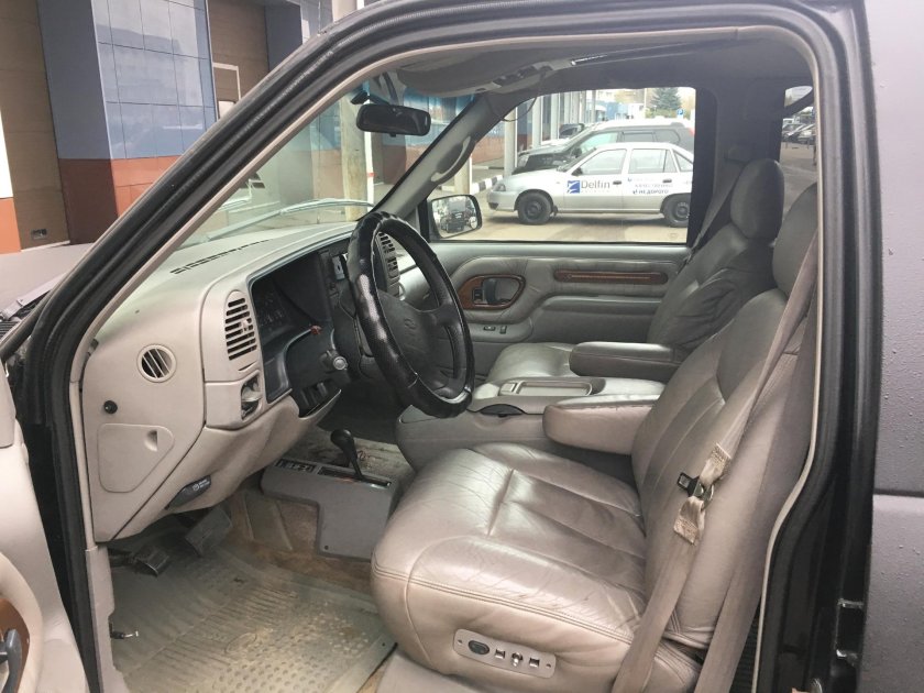 Chevrolet Suburban 1997 салон