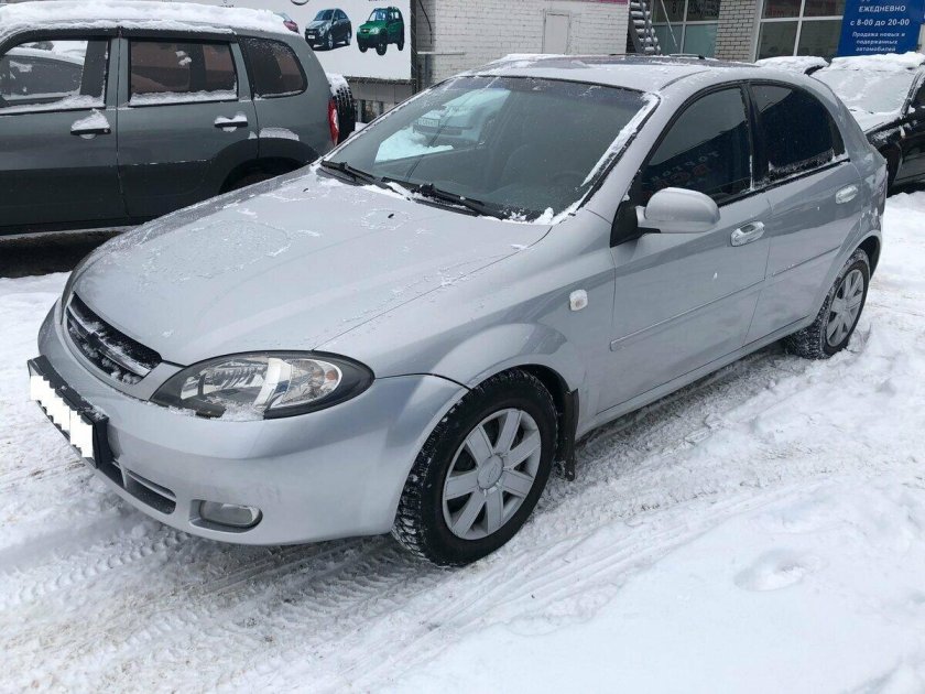 Шевроле Лачетти хэтчбек серебристый