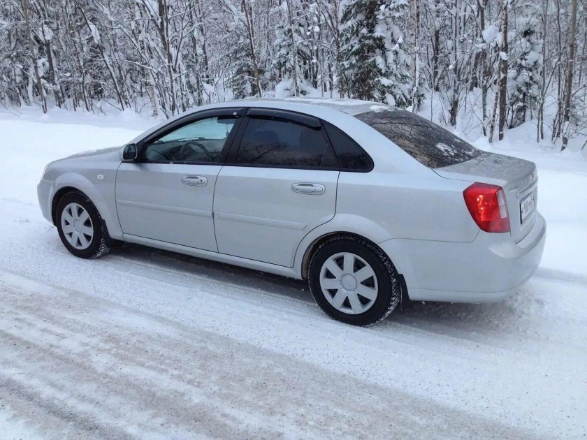 Шевроле Лачетти седан серебристый