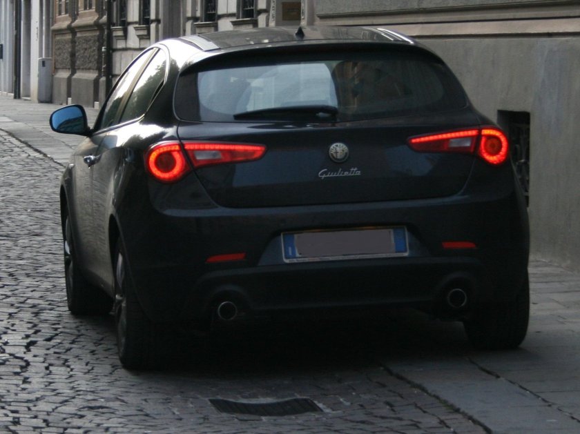 Alfa Romeo Giulietta сзади