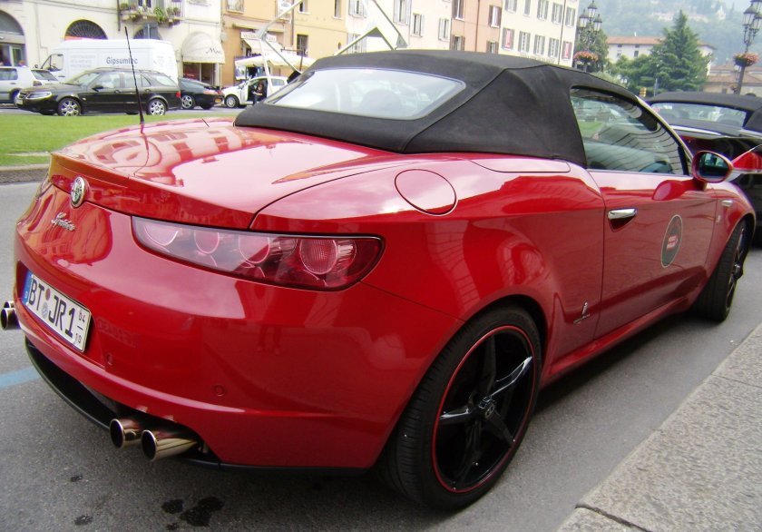 Альфа Ромео Спайдер 156