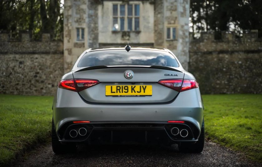 Альфа Ромео обои