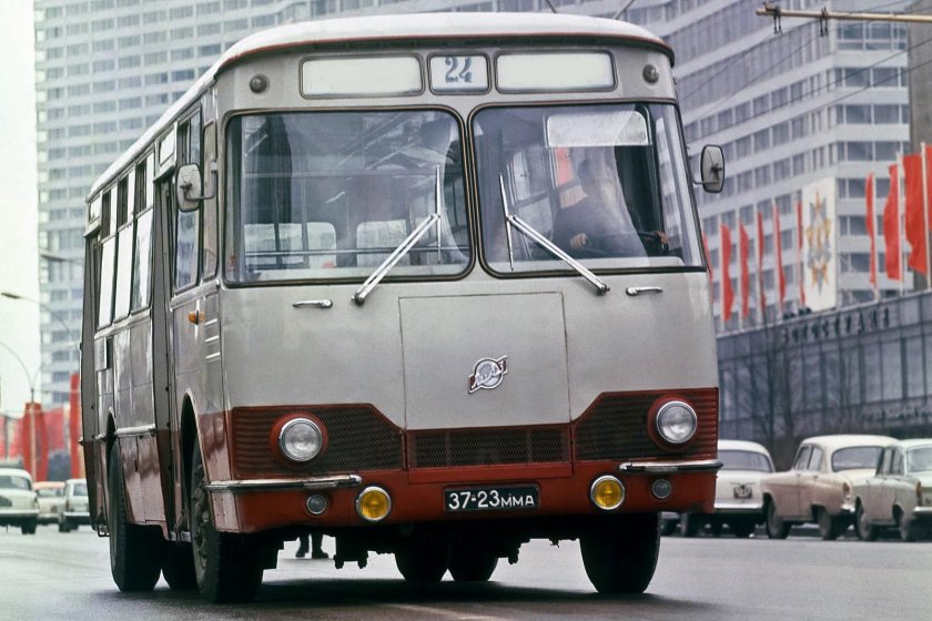Автобус ЛИАЗ 677 СССР