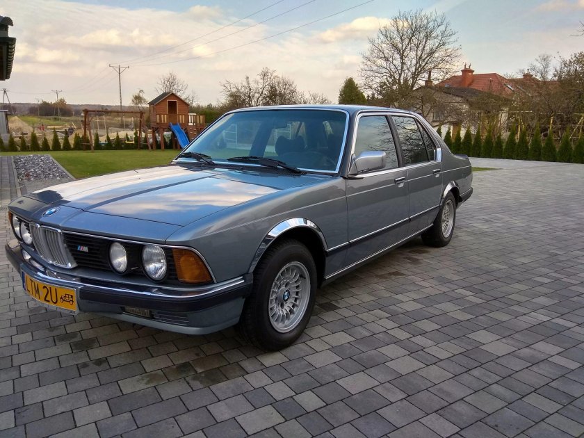 BMW 728 e23