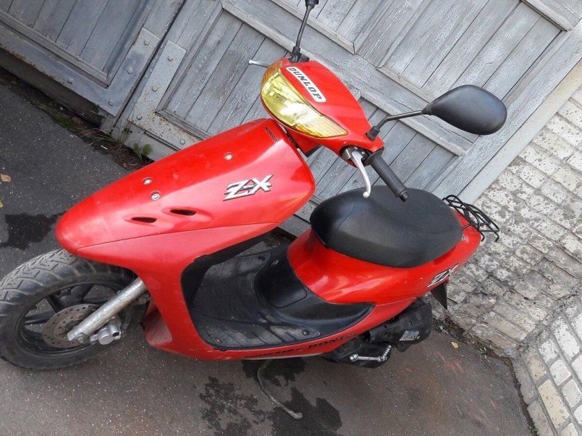 Honda Dio 35 ZX красный