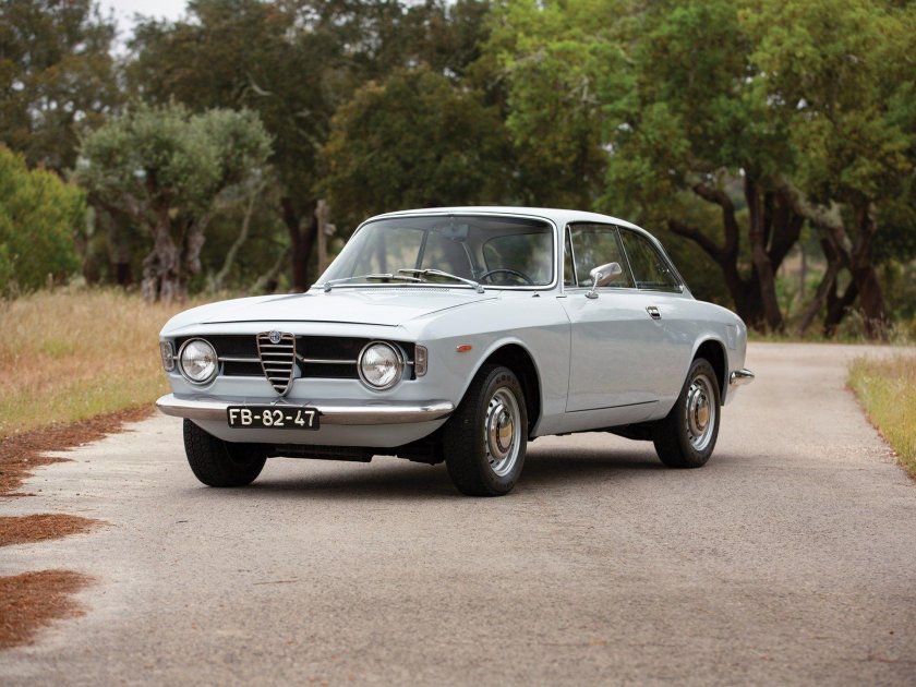 Alfa Romeo Giulia gt 1300 Junior