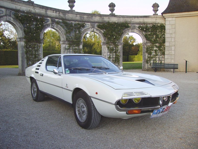 Alfa Romeo Montreal