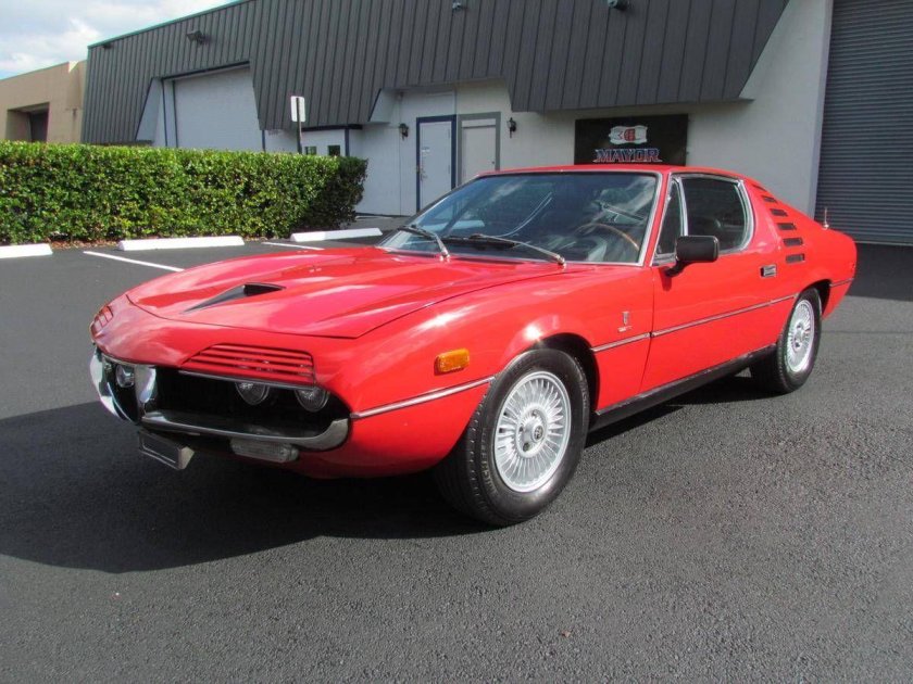 Alfa Romeo Montreal