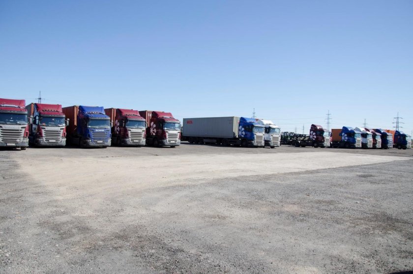 Грузовая стоянка