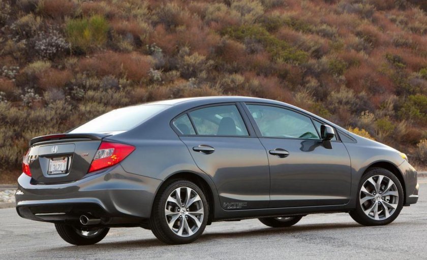 Honda Civic 2012 седан
