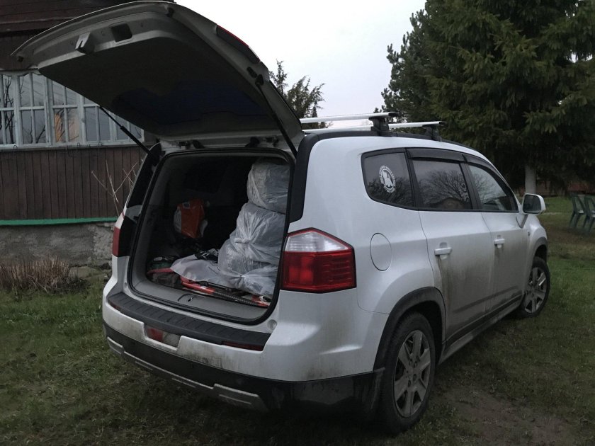 Шевроле Орландо сзади