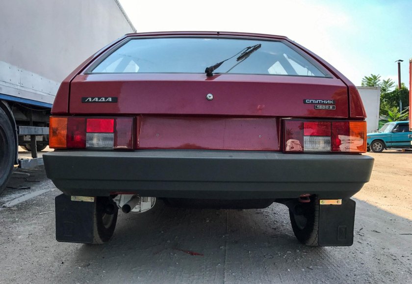 Лада 2108 зад