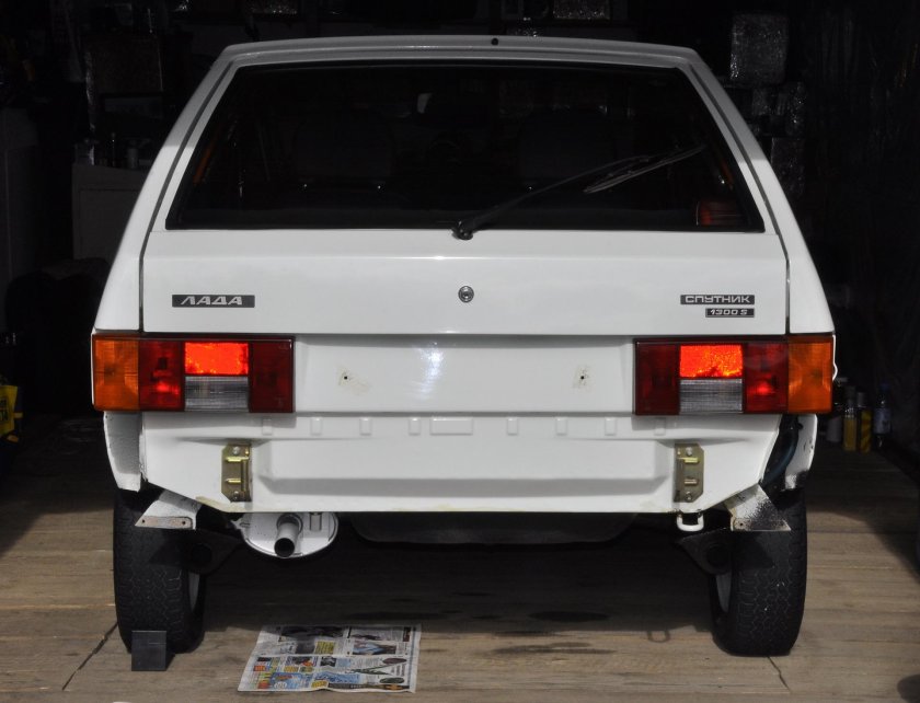 ВАЗ 2109 без заднего бампера