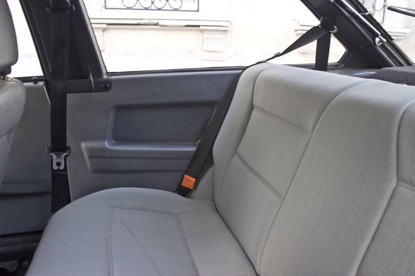 ВАЗ 2108 салон сзади