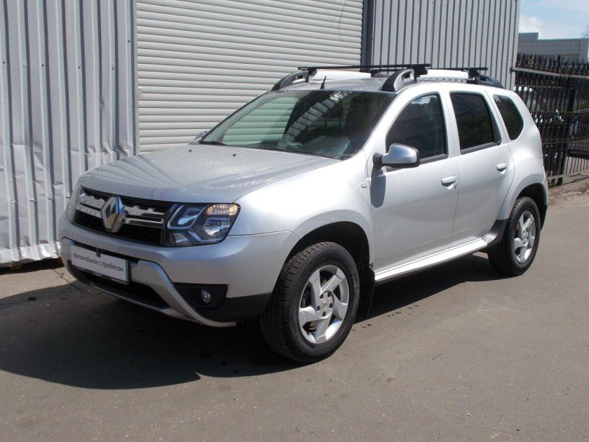 Рено Дастер серый