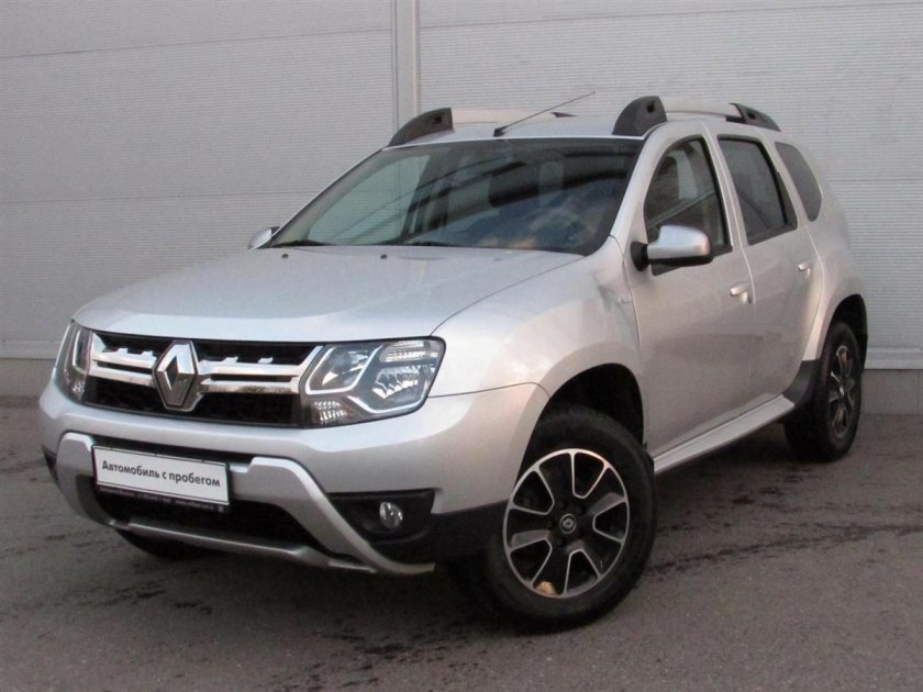 Renault Duster серебристый