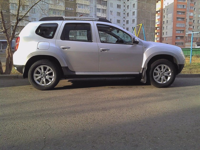 Серая платина Рено Дастер