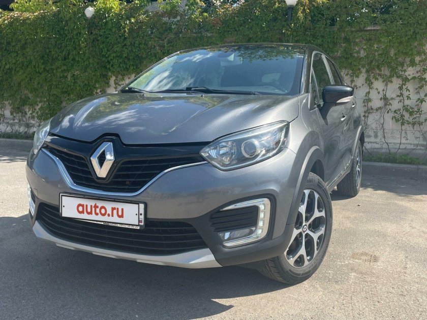 Джипы Рено серые