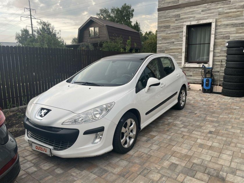 Пежо 308 2011 белый
