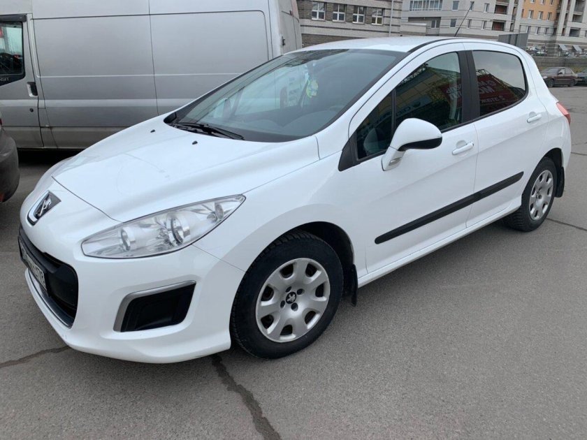 Пежо 308 белая