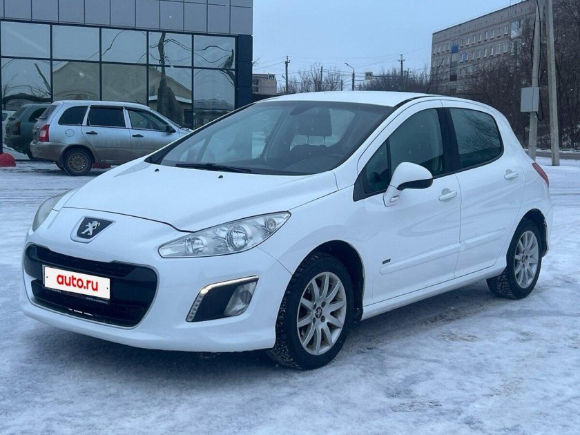 Пежо 308 2011 года