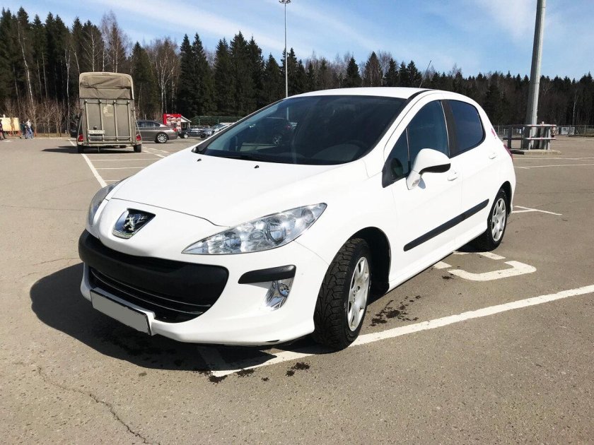Пежо 308 белый