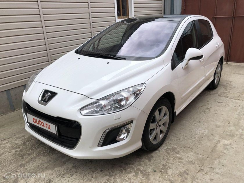 Пежо 308 2011 белый