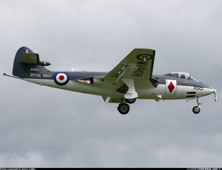 Самолёт hawker sea hawk