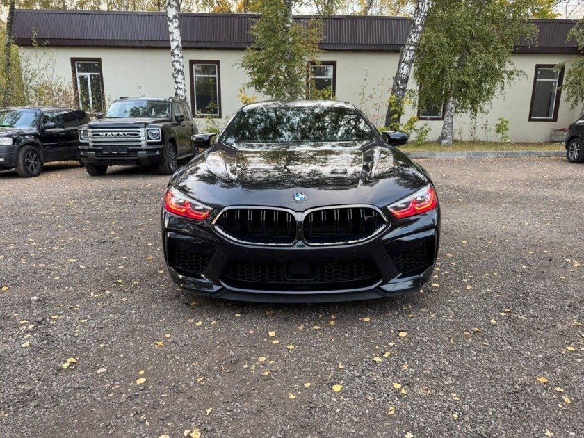 Bmw m 8 gran coupe competition