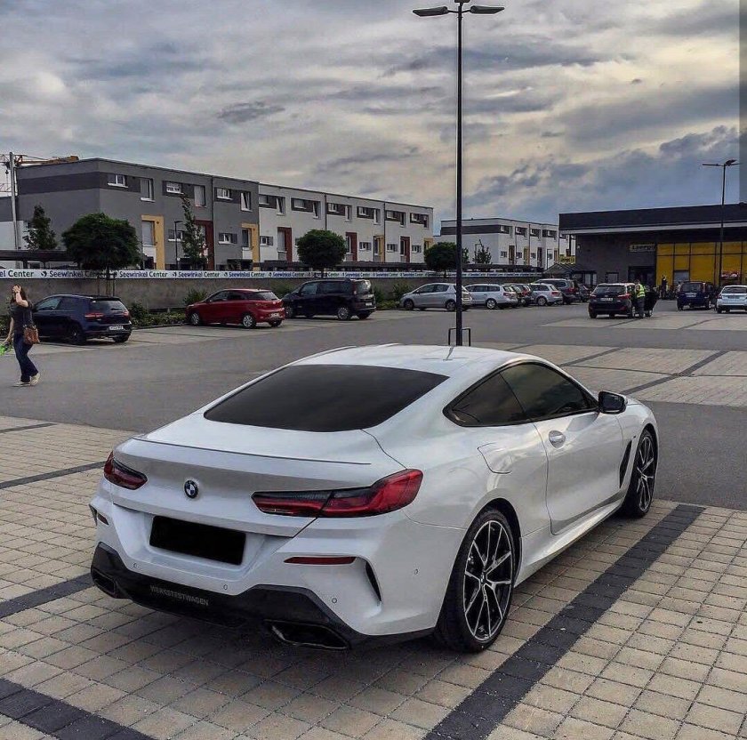 BMW m8 белая