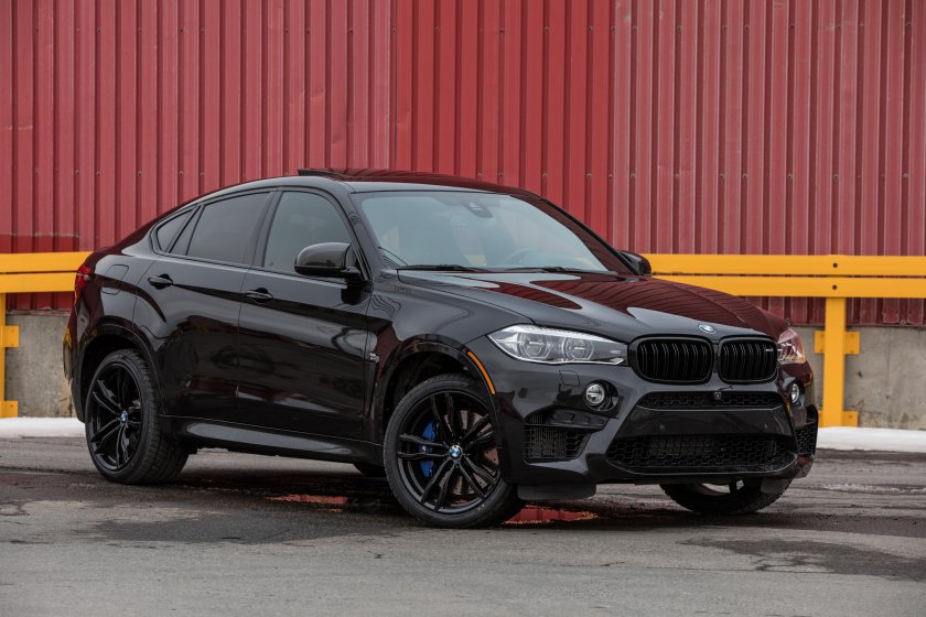 BMW x6m 2018 черный
