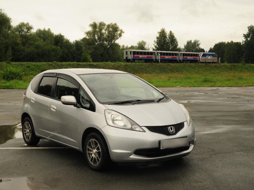 Хонда фит 2008 года