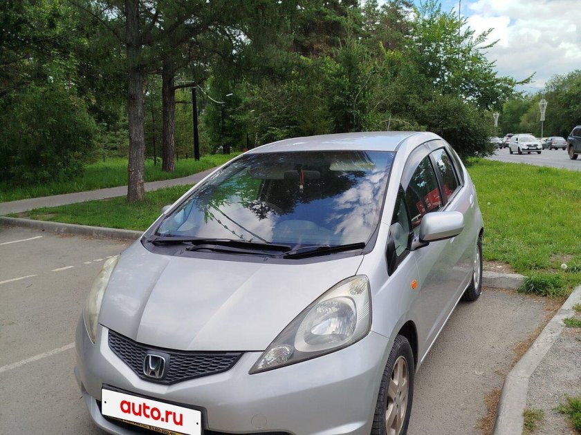 Honda fit 2011 гибрид