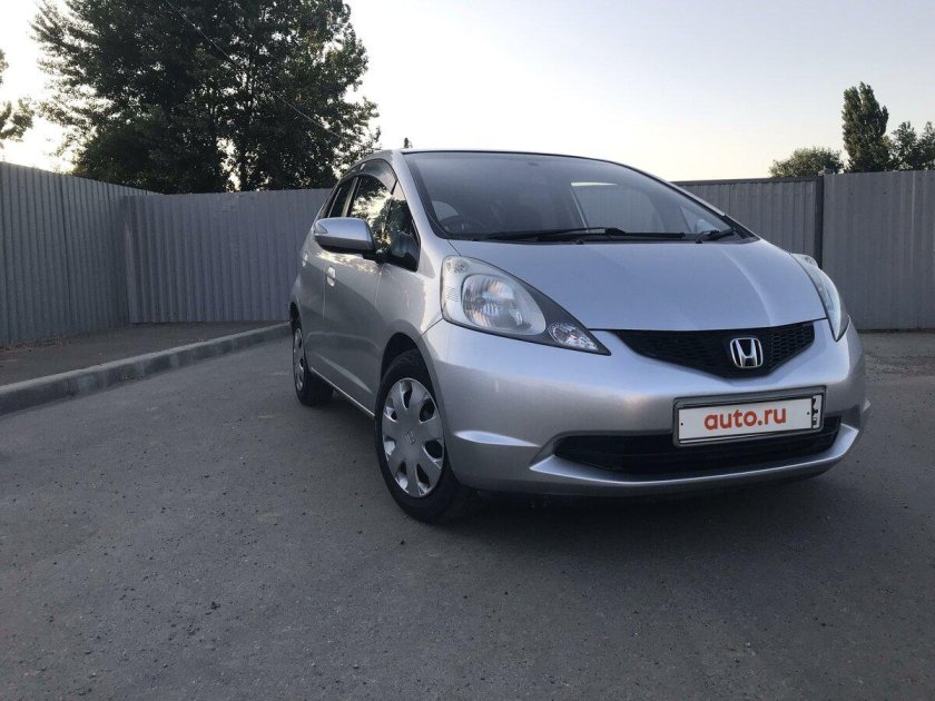 Honda Fit 2g чёрно серый