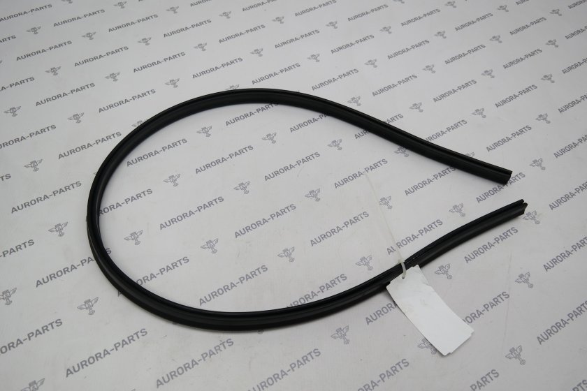 Уплотнитель капота 3302