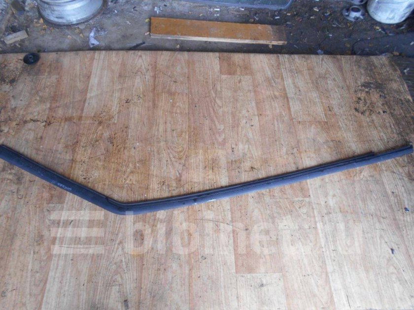 Молдинг крыши правый