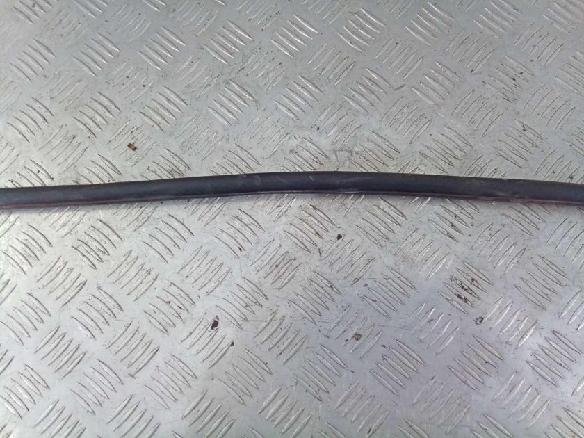 Молдинг лобового стекла т5 Фольксваген