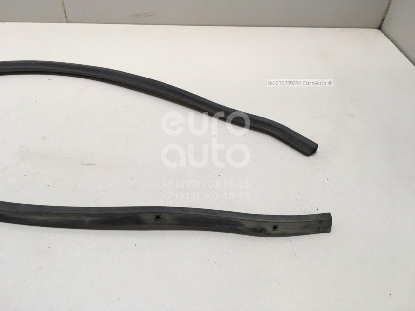 Уплотнитель капота Pathfinder 2008